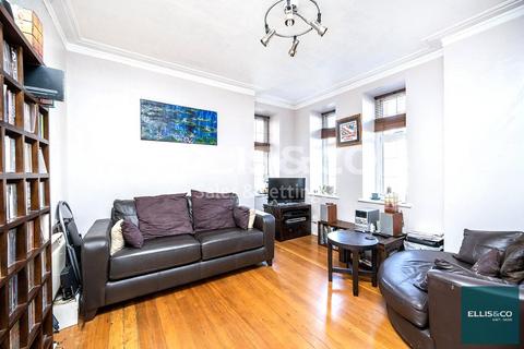 1 bedroom apartment for sale, West Heath Court, Golders Green, NW11