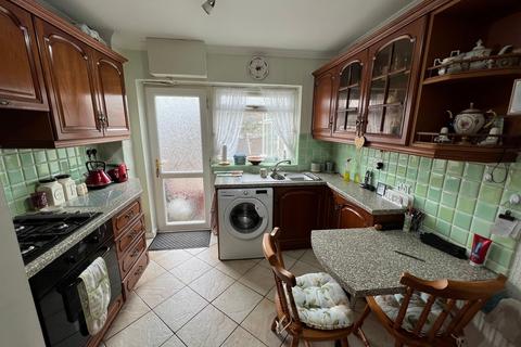 17 Hillcrest Drive, Porth, CF39 9HU