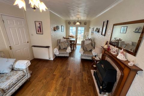17 Hillcrest Drive, Porth, CF39 9HU