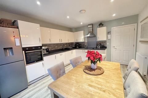 2 bedroom semi-detached house for sale, Market Mews, Exeter