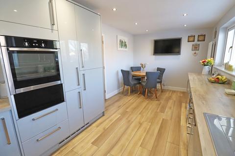 2 Alton Grove, Cannock, WS11 1NW
