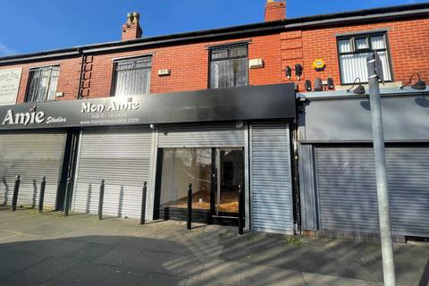 Property to rent, Bury Old Road, Prestwich