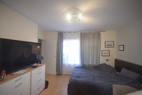 2 bedroom maisonette for sale - Ilford, IG2