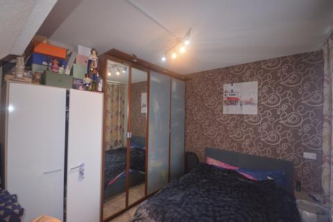 2 bedroom maisonette for sale, Ilford, IG2