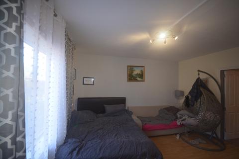 2 bedroom maisonette for sale - Ilford, IG2