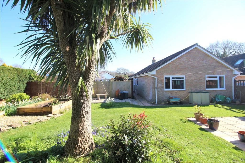 St Marys Grove, Hordle, Hampshire, SO41 2 bed bungalow for sale £449,995