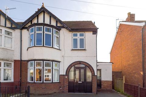 3 bedroom semi-detached house for sale - Sisson Road, Gloucester, Gloucestershire, GL2