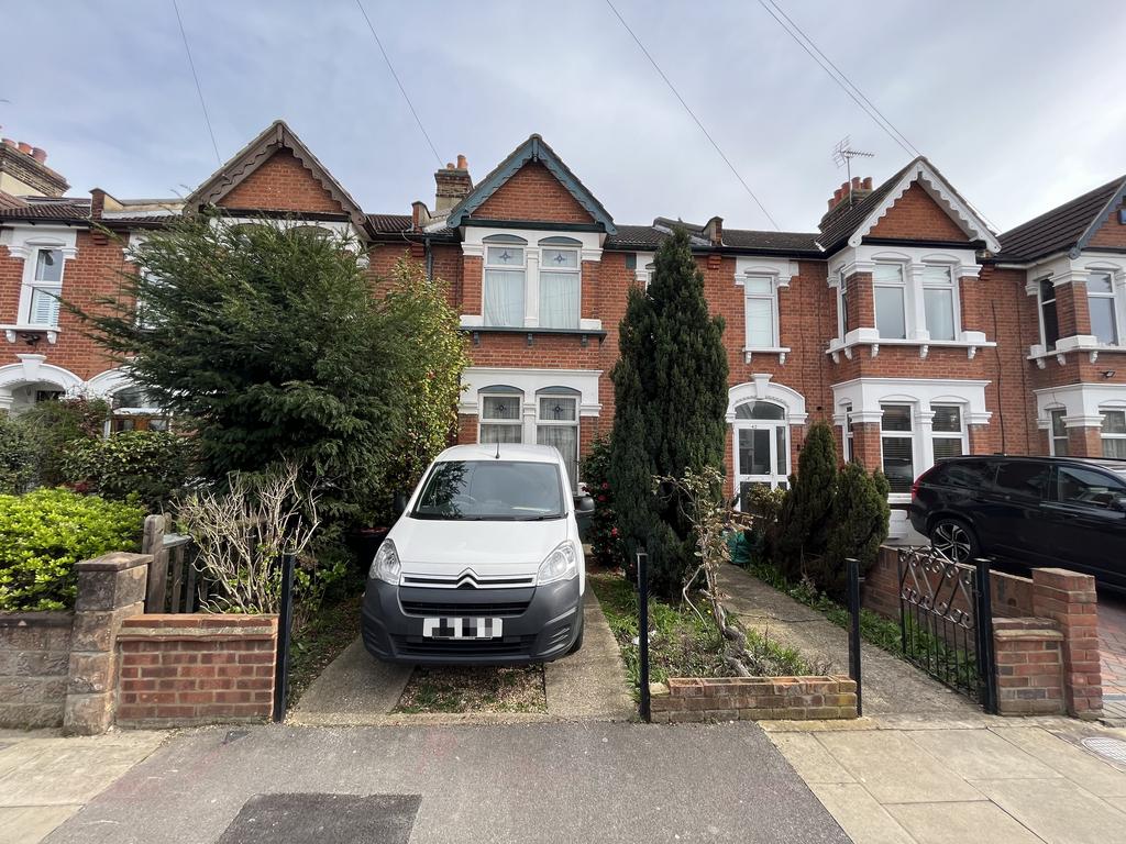 Quebec Road, Ilford, IG1 3 bed terraced house £525,000