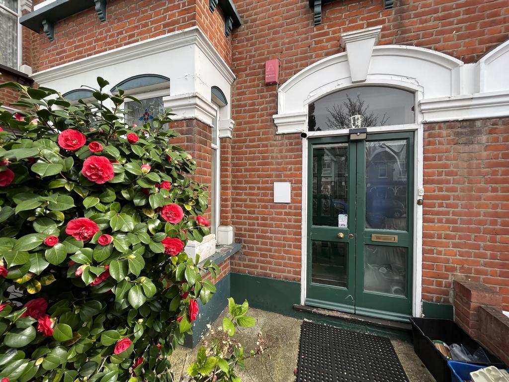 Quebec Road, Ilford, IG1 3 bed terraced house £525,000