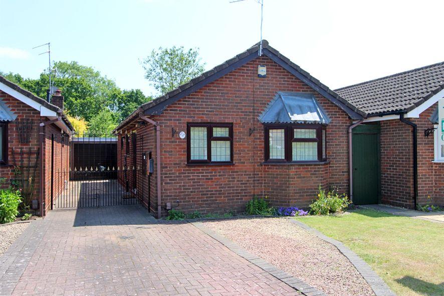 2b, Bagridge Road, Castlecroft, Wolverhampton, WV3 2 bed detached