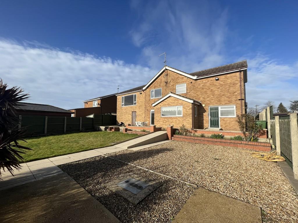 Wisbech Road, West Walton 4 bed detached house for sale £345,000