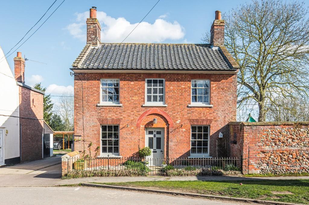 North Elmham 4 bed detached house for sale £500,000
