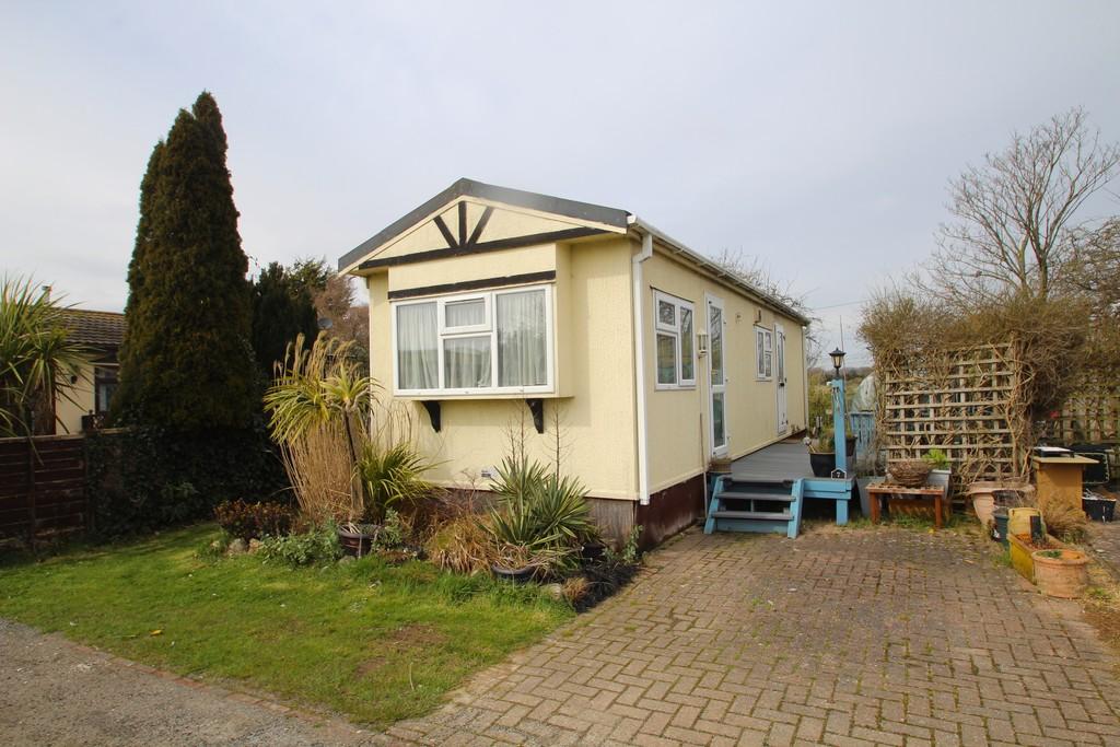 Mill Lane, Wick 1 bed mobile home - £5,995