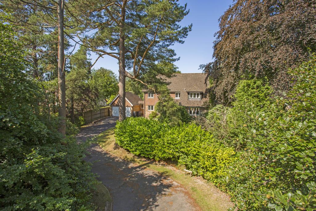 Harlequin Lane, Crowborough 4 bed detached house for sale £850,000