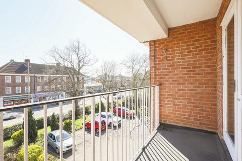 3 bedroom apartment to rent - Ballards Lane, Finchley, London, N3