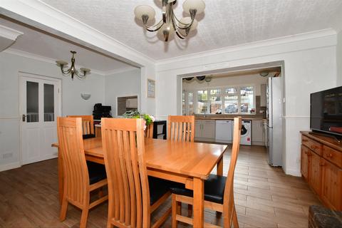 8 Chipstead Lane, Lower Kingswood, Tadworth, KT20 6RE