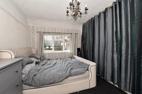 8 Chipstead Lane, Lower Kingswood, Tadworth, KT20 6RE