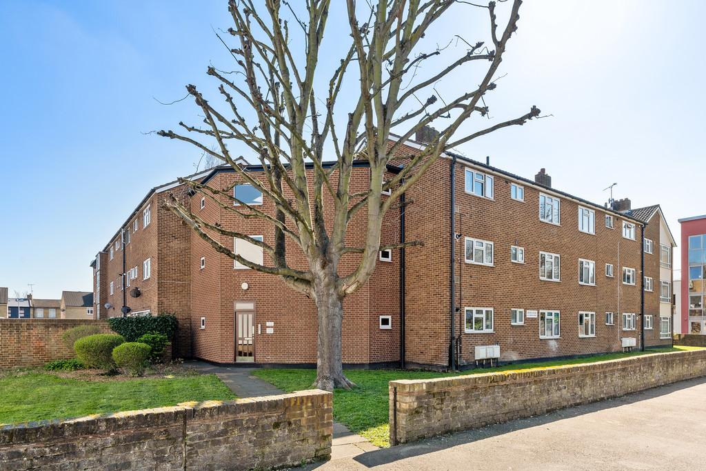 Church Road, Leyton 2 bed apartment £350,000
