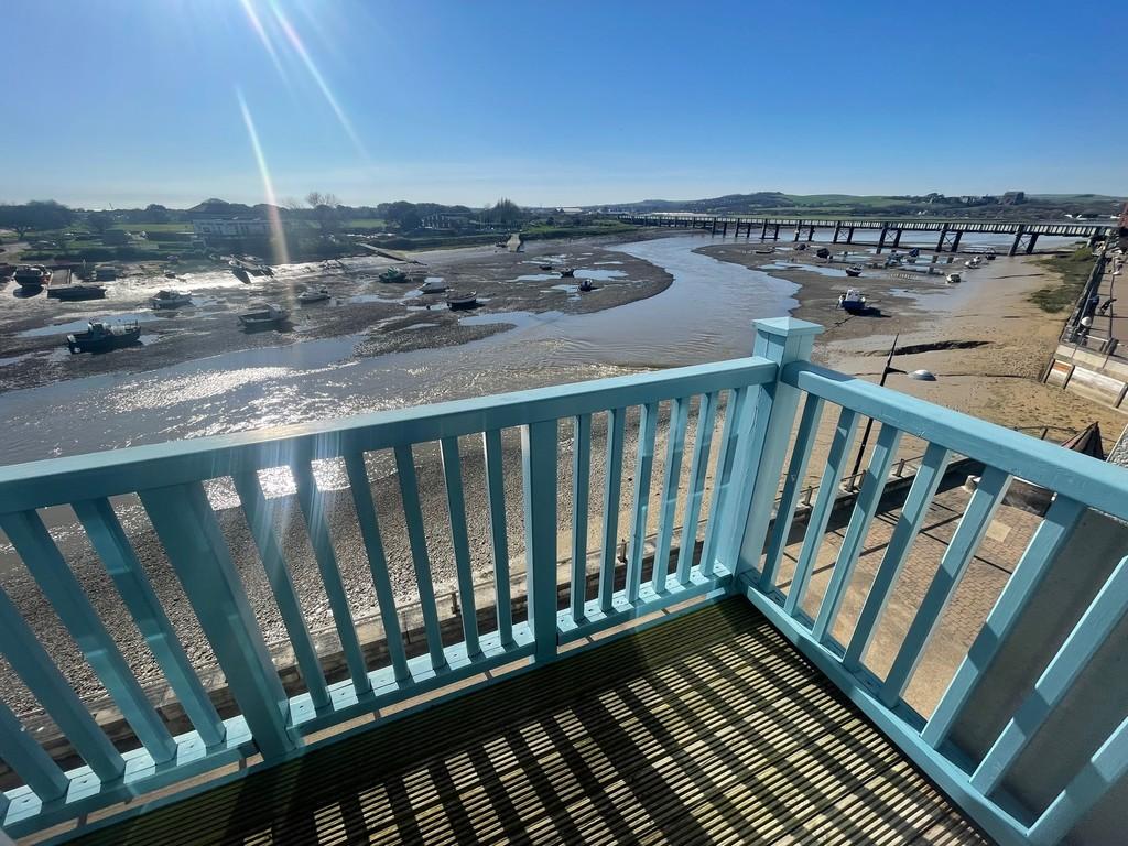 Ropetackle Shoreham by Sea 1 bed flat £1,100 pcm (£254 pw)