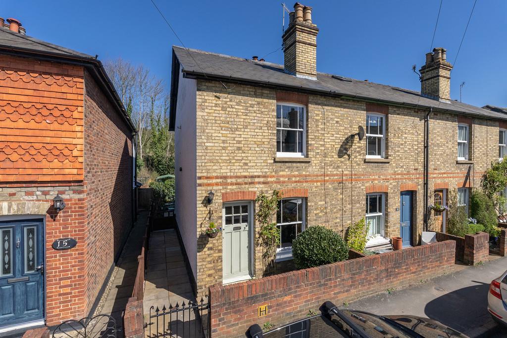 Leslie Road, Pixham 3 bed semidetached house for sale £500,000