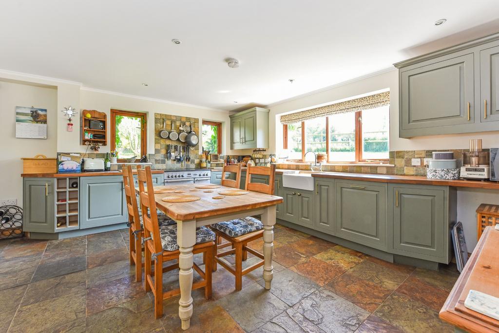Kitchen/Dining