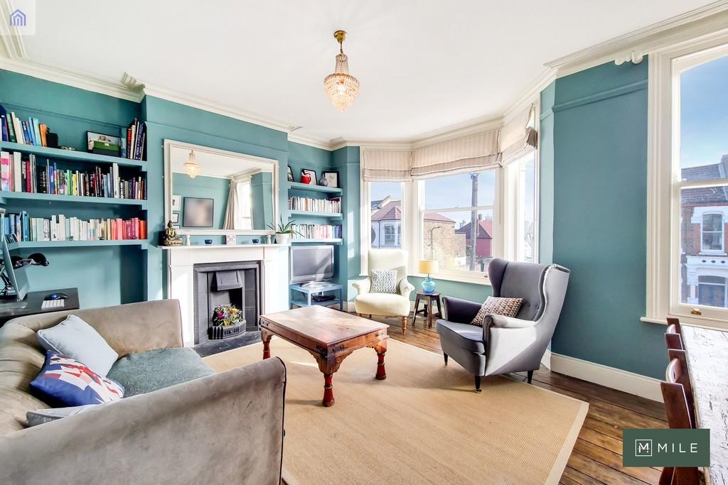 Purves Road, Kensal Rise NW10 3 bed flat for sale £775,000