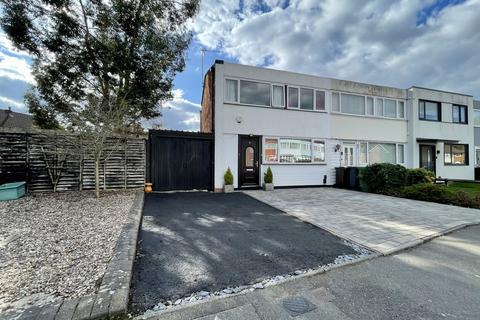 9 Castle Close, Solihull, B92 8SH