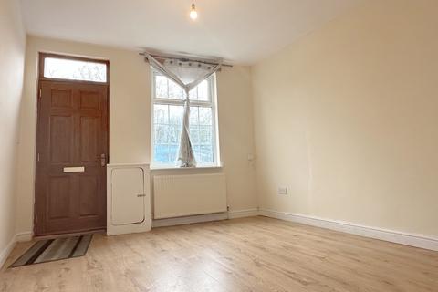 3 bedroom end of terrace house to rent, Cherry Close , Arnold
