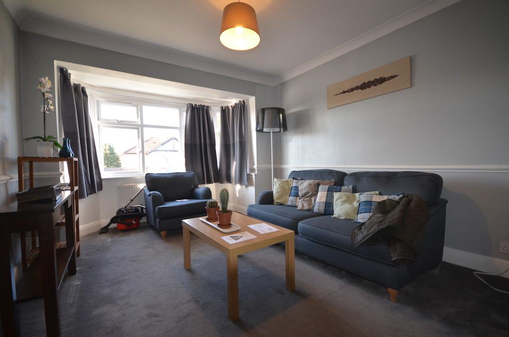 Weald Lane, Harrow Weald 1 bed apartment £1,450 pcm (£335 pw)