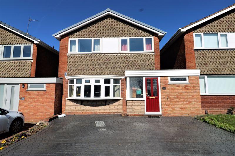 Kingshayes Road, Aldridge 3 bed detached house for sale £280,000