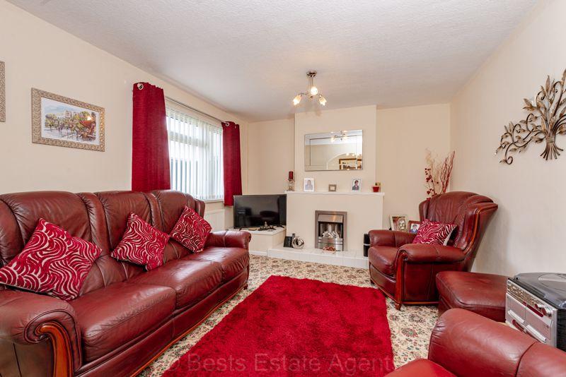 Hoylake Close, Murdishaw, Runcorn 3 bed terraced house for sale £120,000