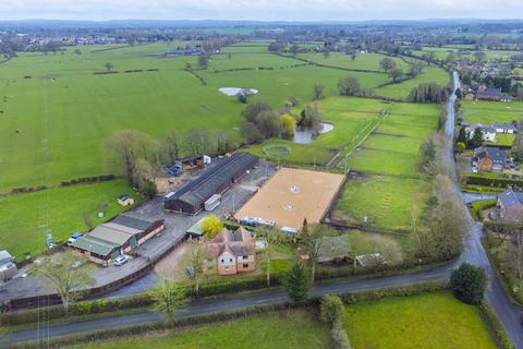 4 bedroom equestrian property for sale - 
