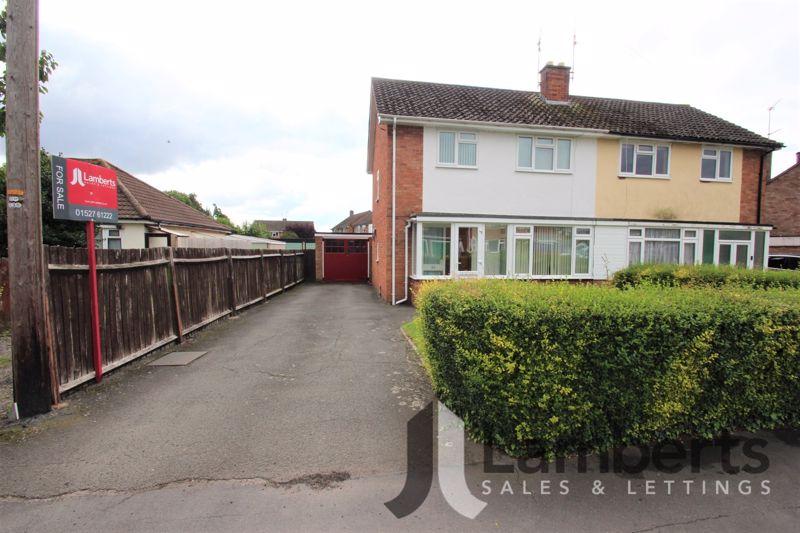 Watts Road, Studley 3 bed semi-detached house - £280,000