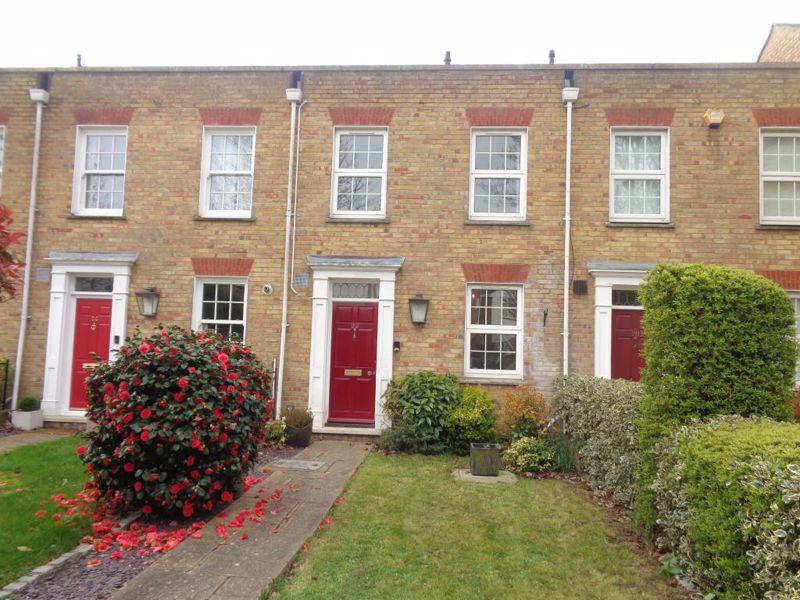 SouthendOnSea 3 bed house £1,600 pcm (£369 pw)
