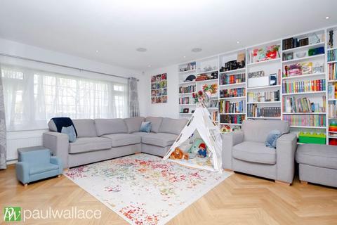 200 Beechfield, Hoddesdon, EN11 9QF