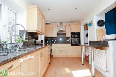 200 Beechfield, Hoddesdon, EN11 9QF