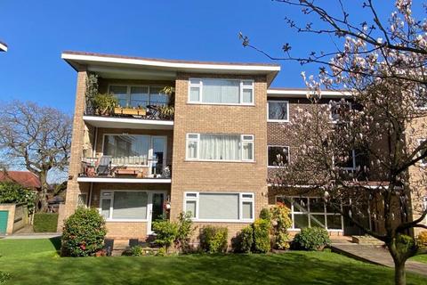 2 bedroom apartment for sale - Vesey Close, Four Oaks, Sutton Coldfield, B74 4QN