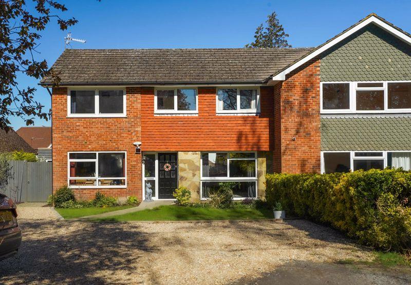 Leatherhead Road, Bookham 4 bed semidetached house for sale £675,000