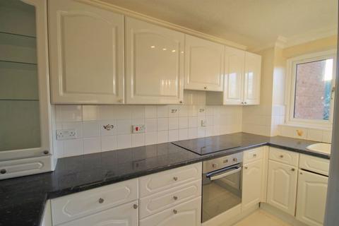 2 bedroom flat for sale, Chartwell Close, Greenford