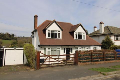27 Stagbury Avenue, Chipstead, Coulsdon, CR5 3PD