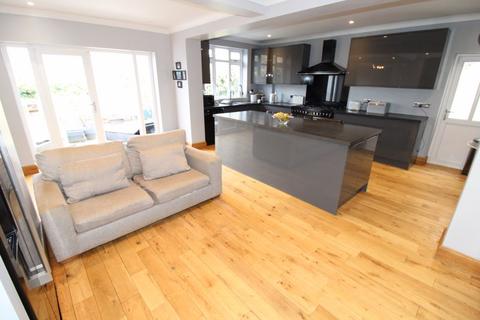 27 Stagbury Avenue, Chipstead, Coulsdon, CR5 3PD