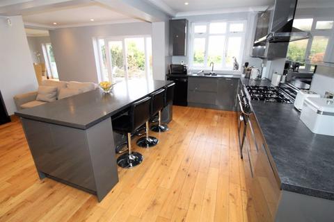 27 Stagbury Avenue, Chipstead, Coulsdon, CR5 3PD