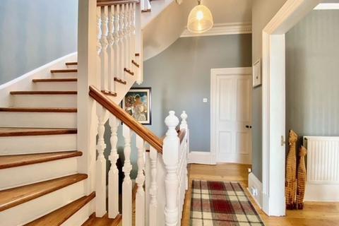 20a Bellevue Crescent, Ayr, KA7 2DR