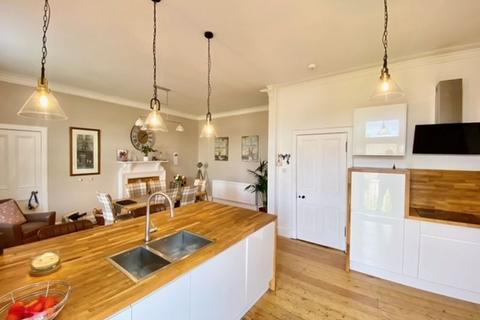 20a Bellevue Crescent, Ayr, KA7 2DR
