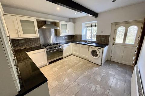 2 bedroom terraced house to rent, Darwen Road, Bromley Cross, Bolton