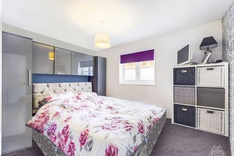 98 Caspian Way, Purfleet-on-thames, RM19 1LE