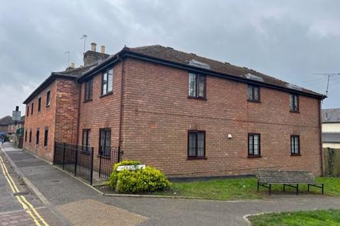 2 bedroom apartment to rent, Beautiful Two Bedroom Ground Floor Flat £1000 pcm - Ringwood - Available June 24