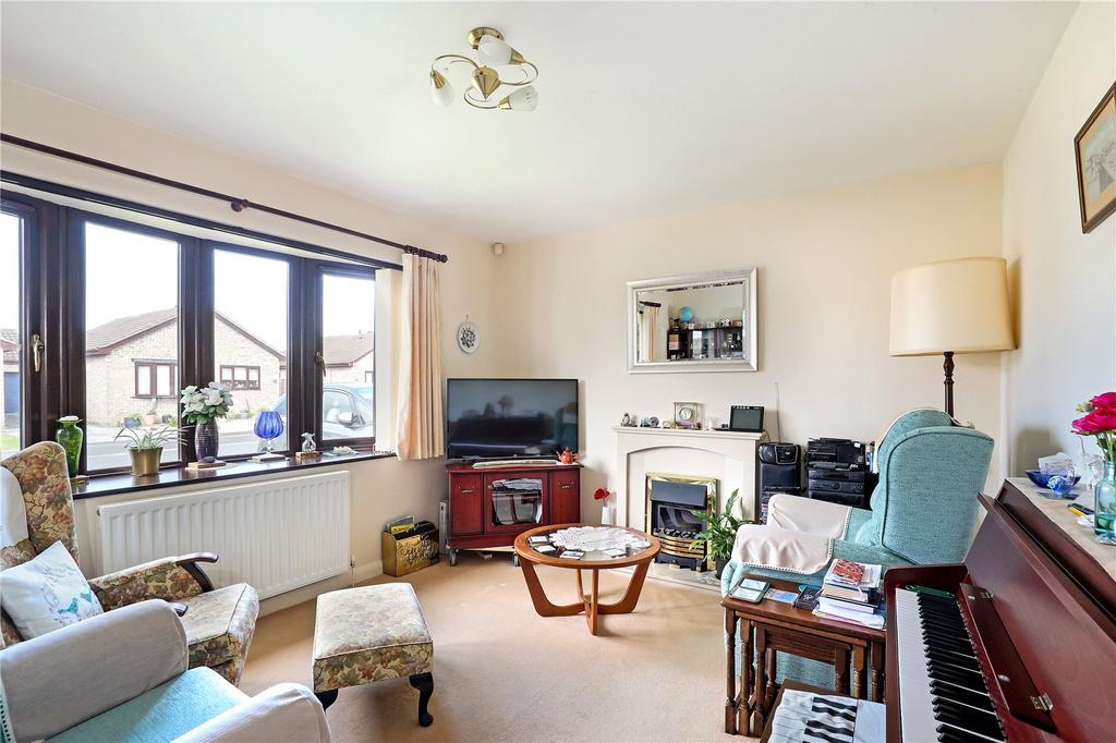 Warwick Gardens, BurnhamonSea, TA8 2 bed bungalow for sale £279,950