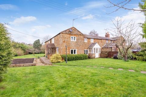 4 bedroom cottage for sale, Main Road, Banbury OX15