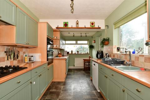 4 bedroom detached house for sale - George V Avenue, Margate, Kent